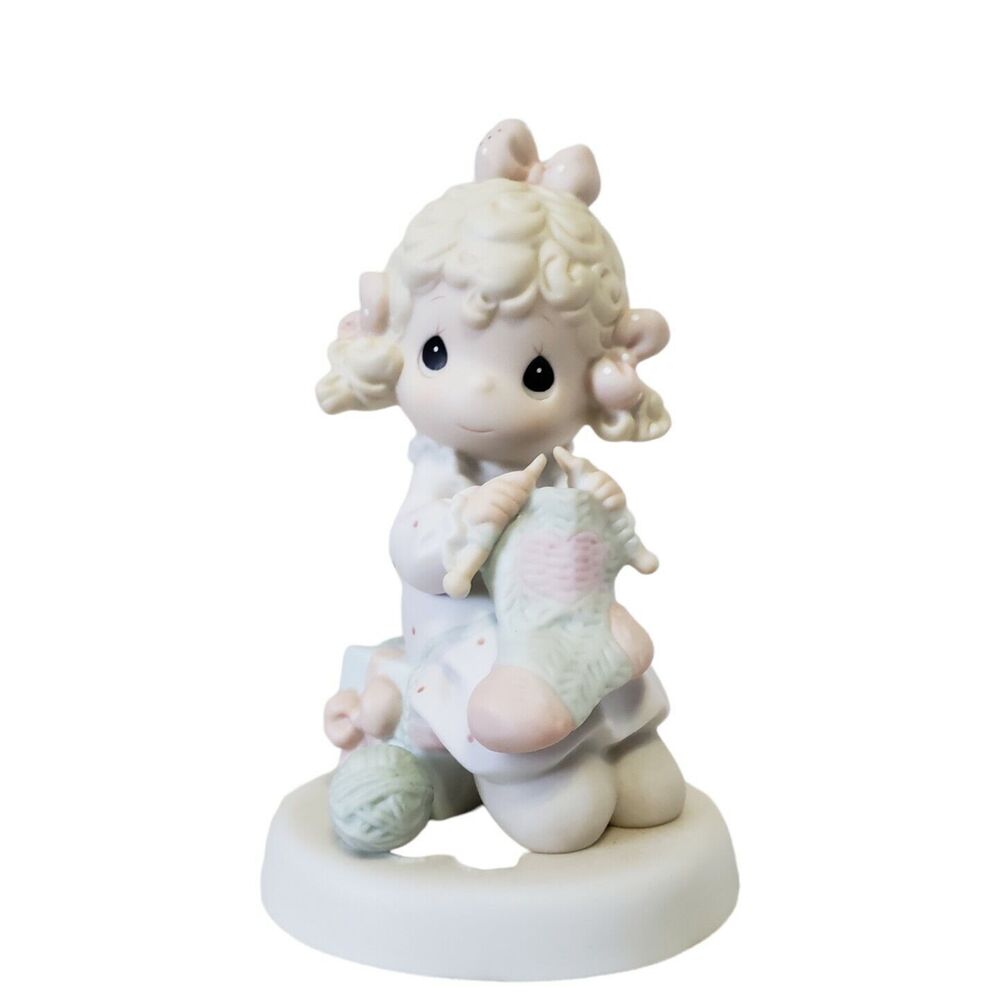 Precious Moments Figurine My Love Will Keep You Warm Porcelain 1997 Vintage Box